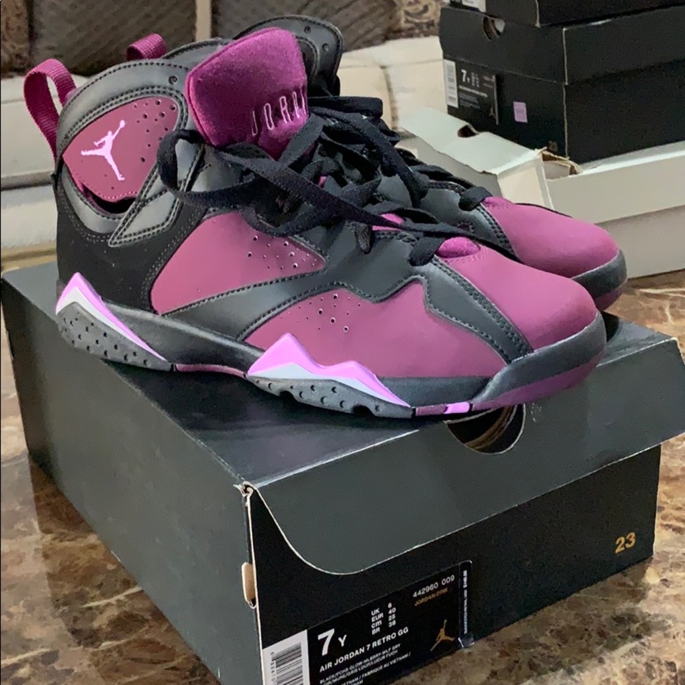 Air Jordan 7 Retro GG 7Y can fit WMNS 8.5